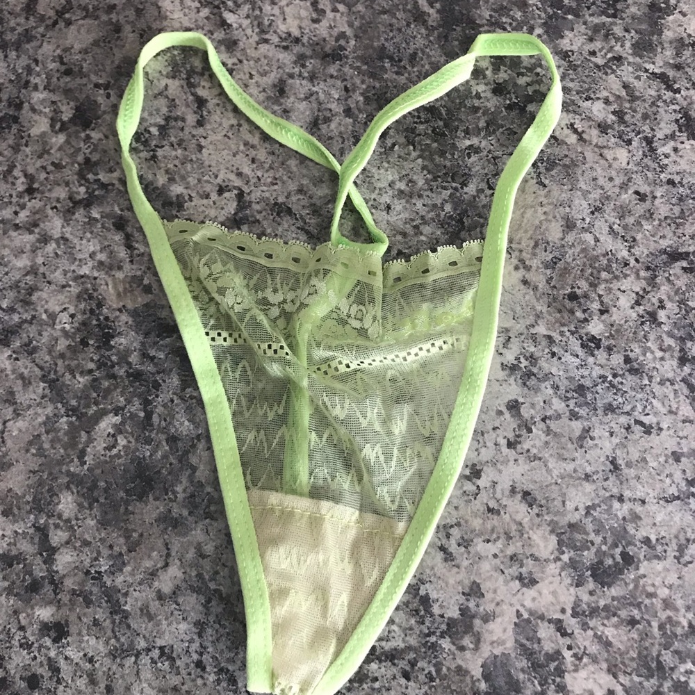 NWOT green thong t back g string medium